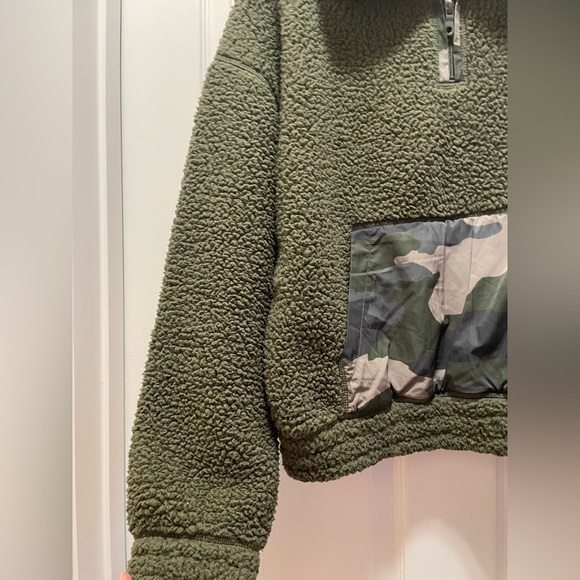 Aerie Offline Teddy Sherpa Green Half Zip Sweater Jacket Size S - Picture 3 of 6